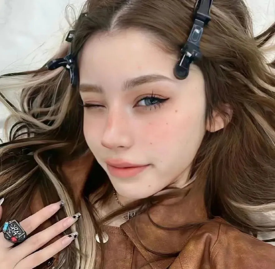 星际迷航：奇异新世界第一季